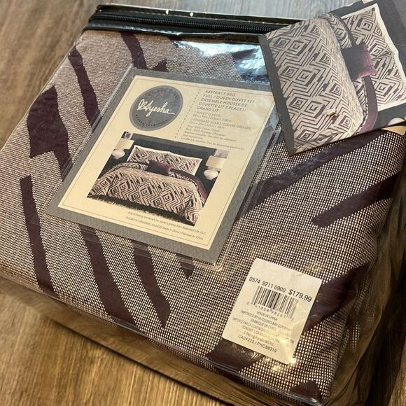 Ayesha Curry

Abstract Geo 3-Piece Duvet Cover Set - Picture 5 of 7